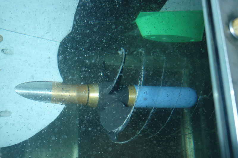 Messung der Hydroakustik und Vibrationen eines Propellers im Kavitationstunnel.